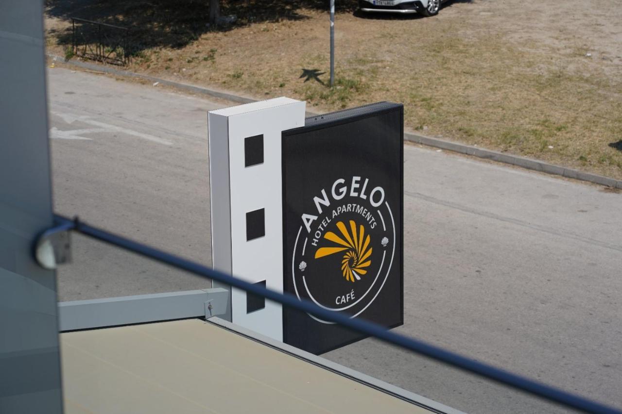 Angelo Hotel-Cafe トロン エクステリア 写真